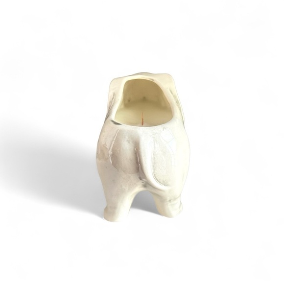 “CALI” Vintage White Ceramic Elephant Volcano Inspired Capri Blue Bougie Candle - Picture 6 of 7